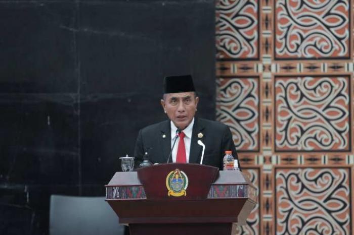 Edy Rahmayadi menyampaikan Nota Jawaban atas Pemandangan Umum Fraksi-fraksi DPRD Sumut terhadap Nota Keuangan dan Rancangan Peraturan Daerah (Ranperda) tentang Perubahan APBD 2022, di Gedung Parpurna DPRD Sumut, Jalan Imam Bonjol Medan, Senin (29/8)