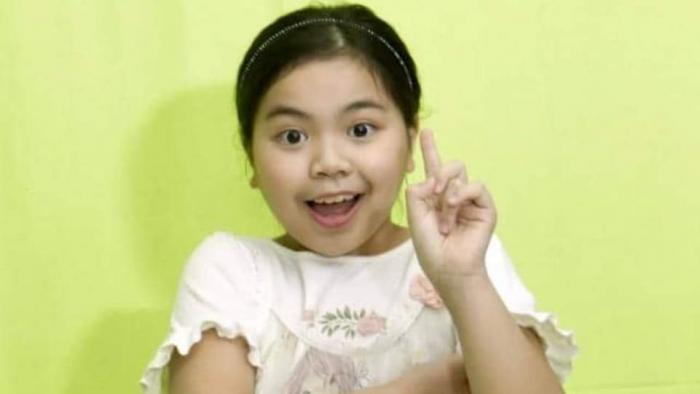 Pipil, gadis cilik multi talenta berusia 8 tahun. 