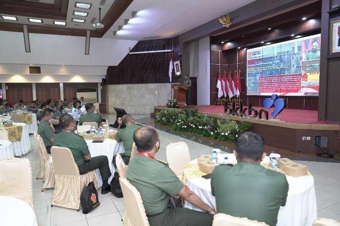 Komsos TNI dengan&nbsp; Aparat Pemerintah TA 2022 yang diikuti secara tatap muka dan virtual oleh pejabat teritorial dan Appem dari tingkat pusat sampai dengan tingkat daerah di seluruh Indonesia, Rabu (31/8/2022).