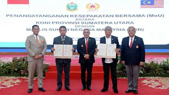Edy Rahmayadi menghadiri penandatanganan kesepakatan bersama antara KONI Provinsi Sumut dengan Majelis Sukan Negara (MSN) Malaysia di Aula Tengku Rizal Nurdin Jalan Jenderal Sudirman Nomor 41 Medan, Senin (29/8).