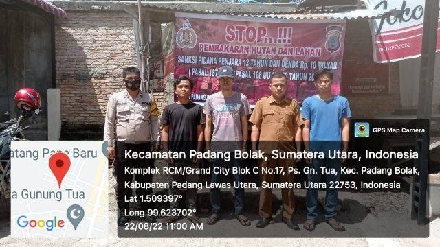 Sosialisasi Bhabinkamtibmas bersama aparat kelurahan setempat di Pasar Gunung Tua 