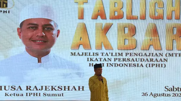Musa Rajekshah menghadiri Pengajian Akbar Majelis Taklim Perempuan Ikatan Persaudaraan Haji Indonesia (MTP IPHI) Sumut dan kabupaten/kota di Desa Siguci, Talun Kenas, Deliserdang, Sabtu (26/8).
