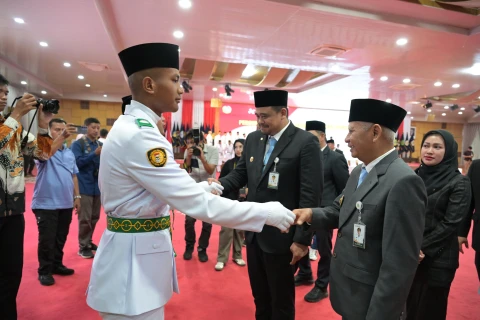 Pengukuhan Paskibraka Provinsi Sumut di Aula Tengku Rizal Nurdin, Jalan Sudirman No 41 medan, Jumat (15/08/2025) 