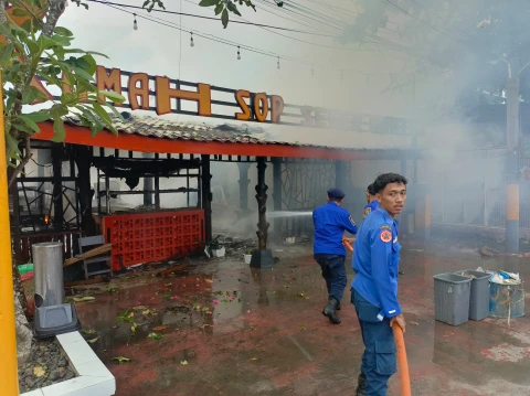Diduga Akibat Regulator Tabung Gas yang Bocor, Rumah Sop Seger Manteb Habis Dilalap Api
