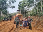 Tim Satgas TMMD 125 Kodim 0209/Labuhanbatu Dekat dengan Warga, Ciptakan Kehangatan dan Semangat Baru di Desa