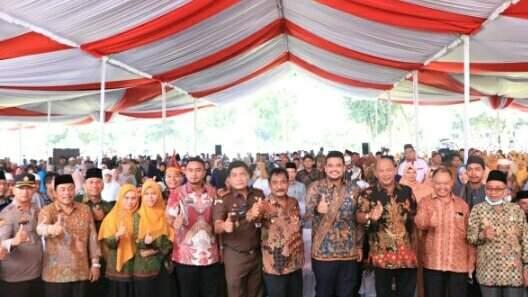 Pemerintah Kota Binjai serahkan bantuan operasional kepada sekitar 1.300 orang, Kamis (15/9)