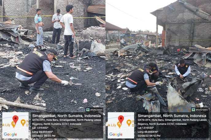 Petugas kepolisian saat melakukan olah TKP di Pekan Sabtu, Jumat (2/9).