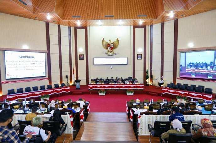 Paripurna DPRD Kota Medan, Senin (5/9/2022).