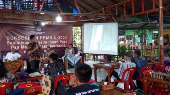 Kajari Binjai menjadi narasumber Sosialisasi Pemilu 2024 kepada Insan Pers, Jumat (30/9)