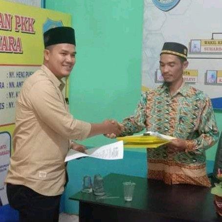 Warsito saat mendaftar 
