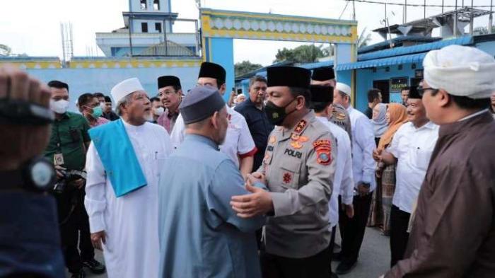 Irjen Pol Drs RZ Panca Putra Simanjuntak MSi berkunjung ke Pesantren Tahfizul Quran Jabal Noor