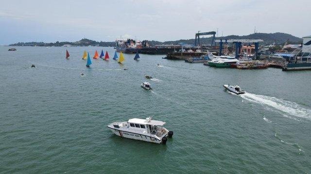 Unsur HSC 32-01, Catamaran 5-08 dan RHIB 87-10 Bakamla RI mendukung Pesta Anak Pantai