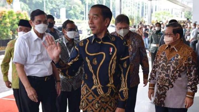 Presiden Joko Widodo (Jokowi) tiba di JCC Senayan, Jakarta sekitar pukul 14.03 WIB.