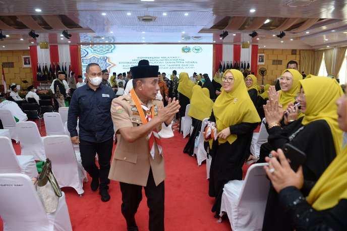 Edy Rahmayadi membuka Konferensi Wilayah I Notaris Muslim Indonesia (NMI) Koordinator Wilayah Sumut, di Aula Tengku Rizal Nurdin Jalan Jenderal Sudirman Nomor 41 Medan, Sabtu (3/9).
