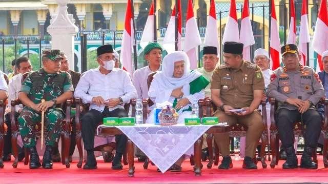 Doa Untuk Negeri dan Kirab Merah Putih 2022 yang berlangsung di depan Istana Maimun, Jalan Brigjen Katamso Medan, Selasa (13/9/2022) sore.