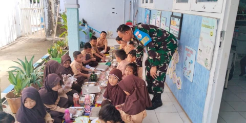 SPPG Lanud Sultan Hasanuddin Salurkan Ribuan Paket Makan Bergizi Gratis
