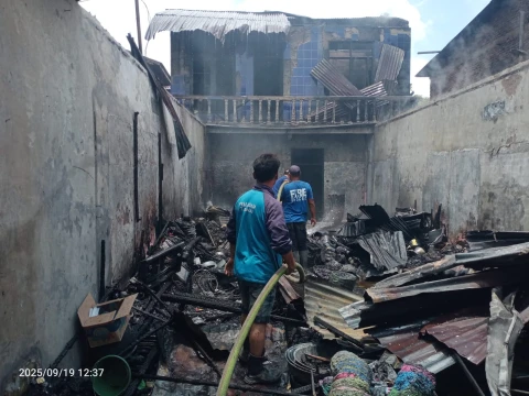 Kebakaran Hebat Landa Toko Pecah Belah di Tanjungbalai, Kerugian Capai 250 Juta Rupiah!