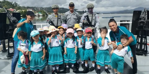 KN Kuda Laut-403 Edukasi Siswa TK Kristen Kalam Kudus Ambon
