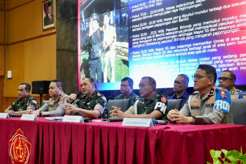 Konferensi pers di Aula Balai Wartawan Puspen TNI, Mabes TNI Cilangkap, Jakarta