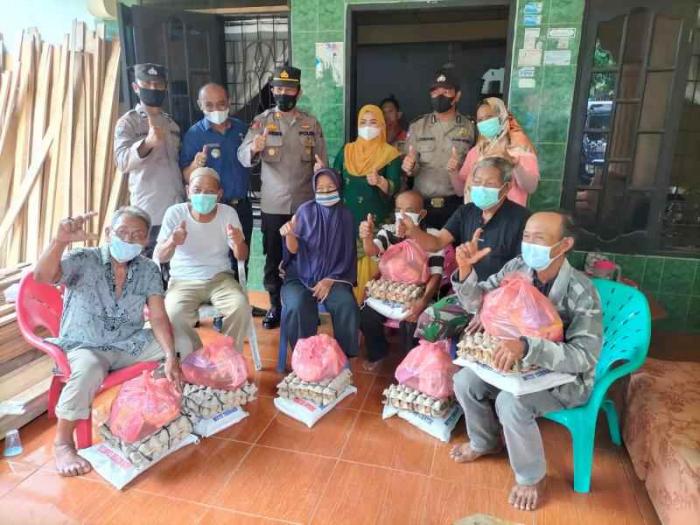 Polsek Binjai Timur Vaksin Lansia Secara Door To Door 