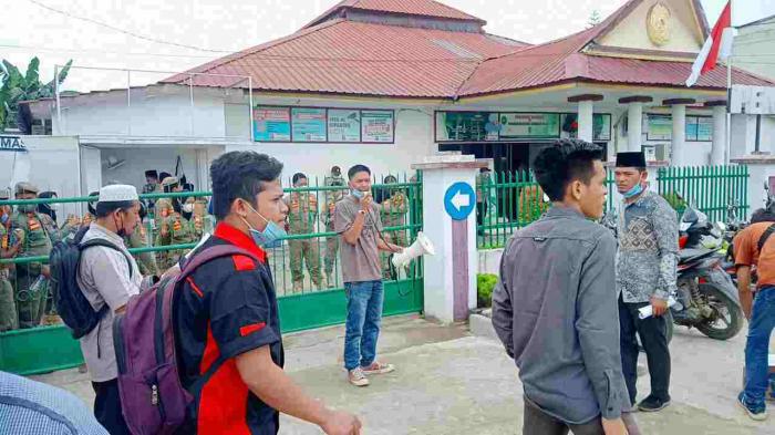 Massa Solidaritas FSPMI Datangi Lagi Kejari Palas dan PN Sibuhuan