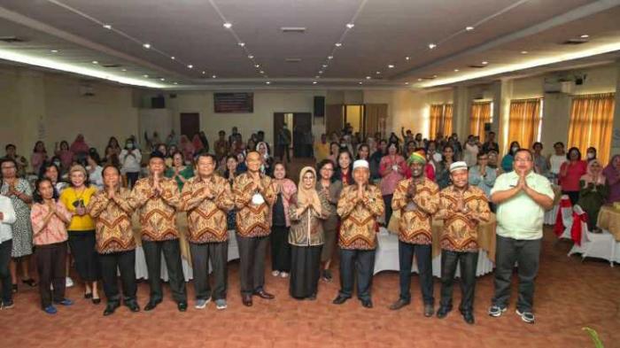 Sosialisasi Kerukunan Umat Beragama yang diselenggarakan Forum Kerukunan Umat Beragama (FKUB), di Convention Hall Siantar Hotel, Kamis (20/10).