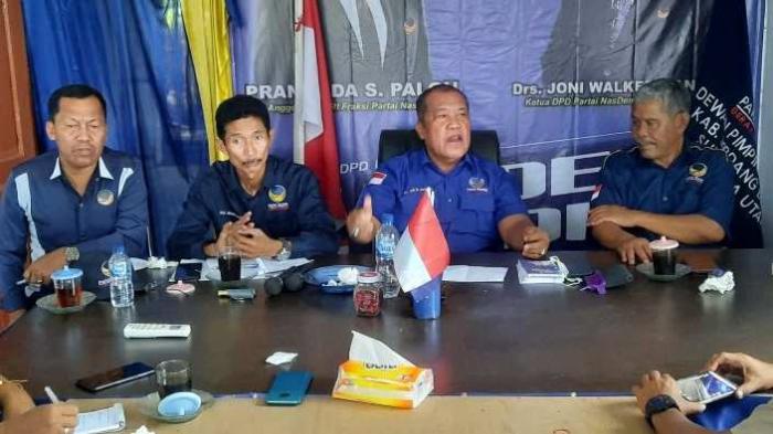 Ketua DPD Partai NasDem Sergai dan jajaran 