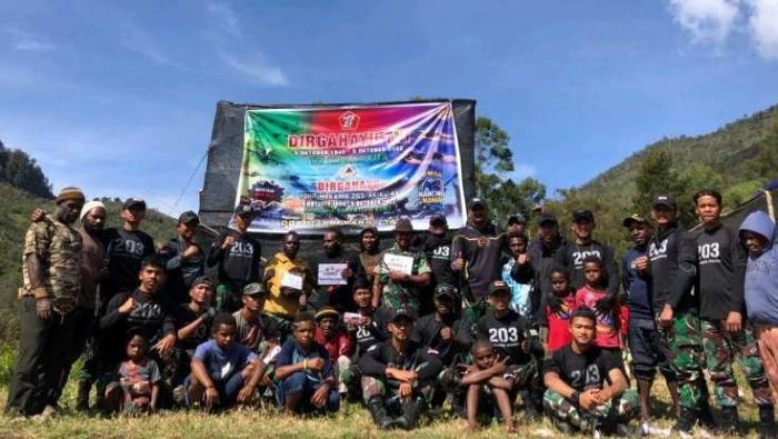 Peserta lomba mancing kolam ikan Pos Makki