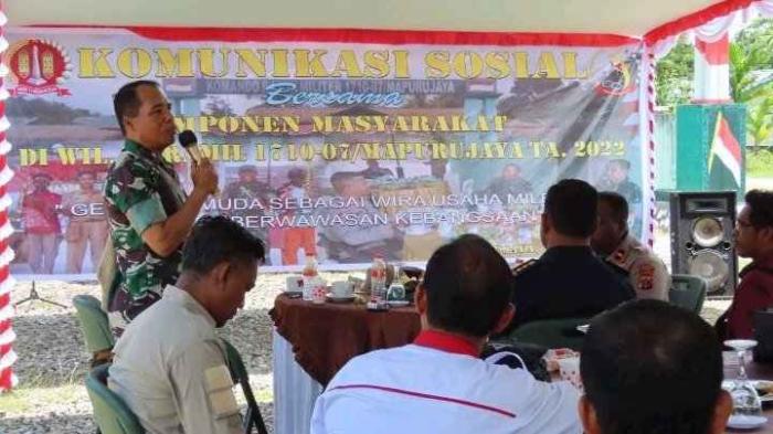 Komsos dengan komponen masyarakat dibuka langsung oleh Danramil 07/Mapurujaya Kapten Inf Hasyim Ashari Hutabarat