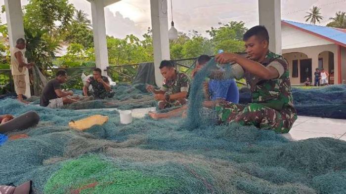 Komsos merupakan salah satu metode untuk mempererat silaturahmi, sekaligus dalam rangka mewujudkan kemanunggalan antara TNI dan Rakyat.