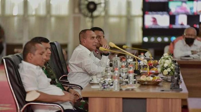 Edy Rahmayadi bersama Forum Koordinasi Pimpinan Daerah (Forkopimda) Provinsi Sumut melaksanakan Rapat Koordinasi (Rakor) Penanggulangan Gangguan Ginjal Akut Pada Anak, Senin (24/10)