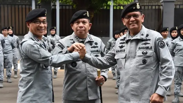Laksdya TNI Dr. Irvansyah, S.H., M.Tr.Opsla., saat memimpin Sertijab 