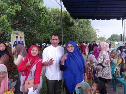 Masyarakat mendukung pasangan Zainuddin-Hendro