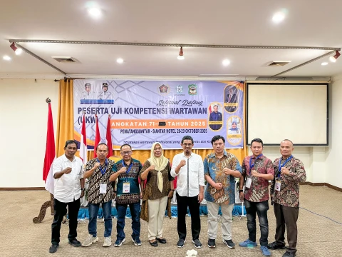 Kolaborasi Diskominfo Siantar dan PWI Kota Pematangsiantar, Nyatakan 24 Peserta Kompeten UKW Angkatan 71 Tahun 2025