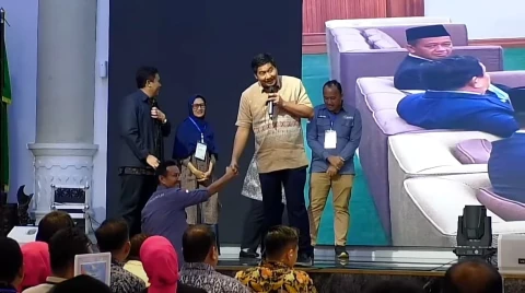 Menteri Perumahan dan Kawasan Permukiman (PKP) Maruarar Sirait dalam acara Sosialisasi KPP di Medan, Jumat (10/10).