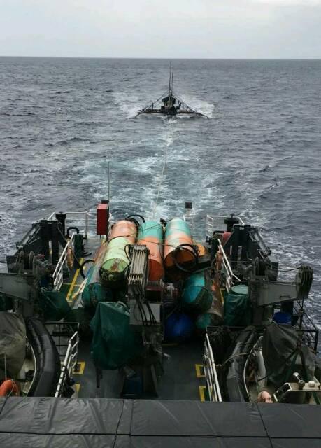 KP Orca-03 mengamankan 12 ponton atau rumpon liar