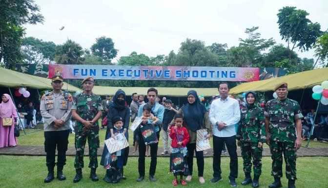 Bakti sosial sunatan massal, bertempat di lapangan tembak Pistol Vyati Shooting Club Pussenarhanud, Kota Cimahi, Sabtu (26/11/2022).