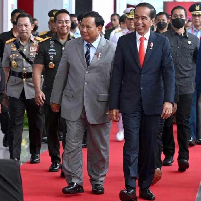 Presiden Jokowi bersama Menhan Prabowo Subianto