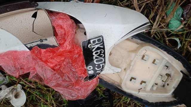 Sepeda motor korban di lokasi kejadian