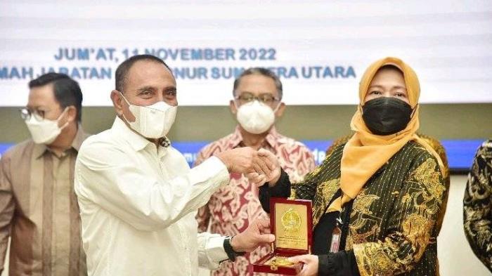 Edy Rahmayadi menerima kunjungan perwakilan Kementerian Kesehatan RI bersama beberapa Direktur Utama RS Pengampu layanan prioritas nasional di Rumah Dinas Gubernur, Jalan Sudirman No. 41 Medan, Jumat (11/11).