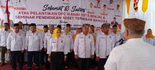 Pelantikan oleh Ketua DPD IKANAS Sumut, Dr. H. Asren Nasution MA,