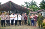 Bupati Sugeng Tinjau Langsung Pemungutan Suara di TPS Muara Ore