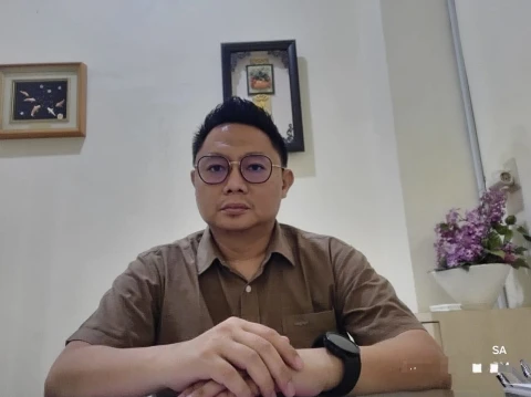 Pengamat Hukum Surya Adinata