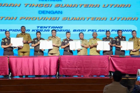Wali Kota Wesly Silalahi Teken MoU dengan Kejari Kabupaten/Kota tentang Pelaksanaan Pidana Kerja Sosial bagi Pelaku Pidana