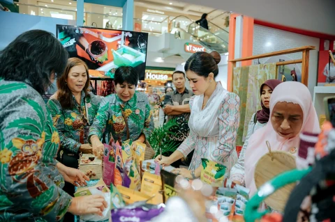 Kahiyang Ayu Angkat Pesona Batik Sumut di Gebyar Kriya Nusantara & Jogja ITTAF 2025