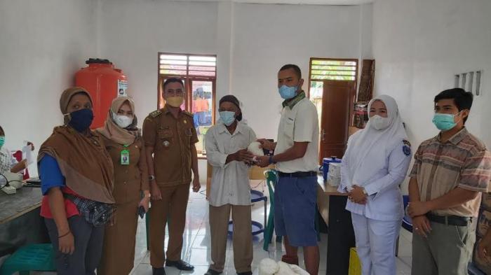 PT. Siringo - Ringo Berikan Bantuan Gula dan Teh Kepada Masyarakat Yang Divaksin