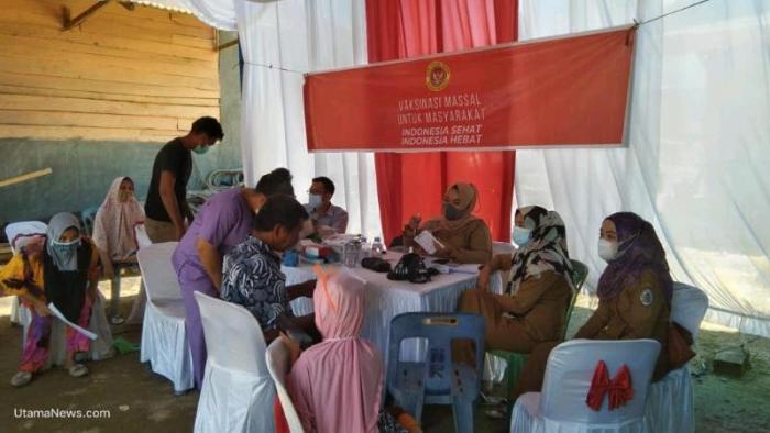 BIN Gelar Vaksinasi Massal di Tapteng, Masyarakat Lubuk Tukko Baru Sangat Antusias
