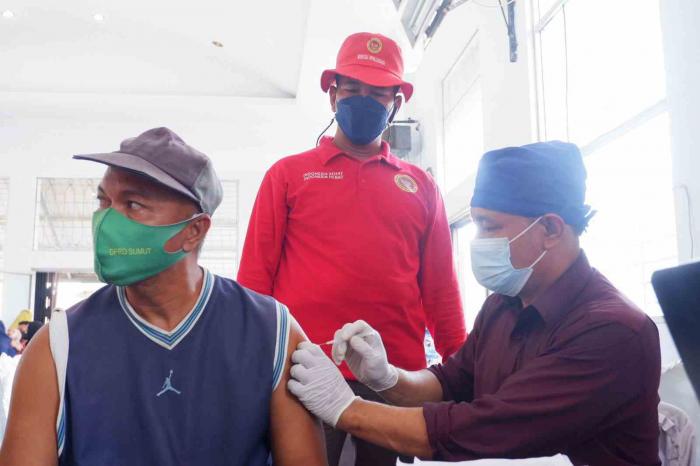 Warga Tanjung Mulia Hilir Medan Deli Antusias Ikuti Vaksinasi BIN, Target Terlampaui