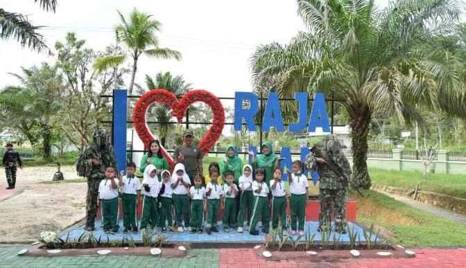 Wahana outbound di Mako Yonif Raider 613/Raja Alam