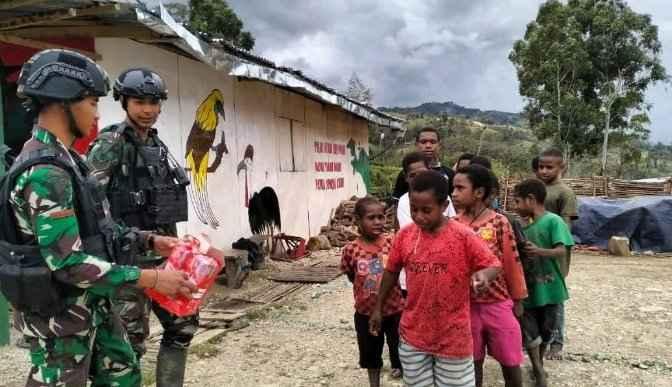 Sosialisasi sikat gigi kepada anak-anak di Distrik Pirime, Kab. Lanny Jaya, Papua, Kamis (15/12/2022).